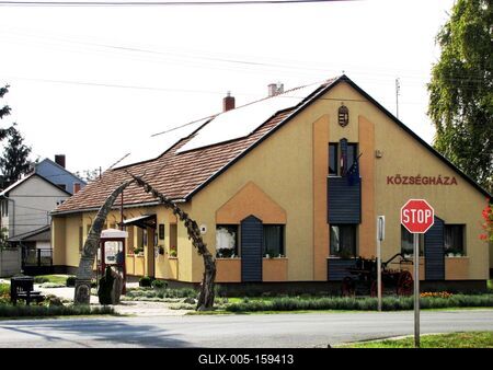 Ceglédbercel - Községháza-stock-foto