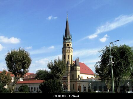 Cegléd: Szabadság tér, evangélikus templom-stock-foto