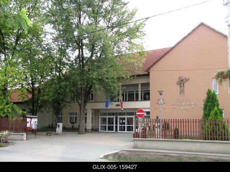 Nyáregyháza - Iskola-stock-foto