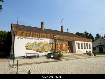 Iklad - Ráday Gedeon mûvelõdési ház-stock-foto