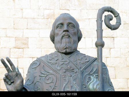 Szent Miklós szobra Bariban-stock-foto