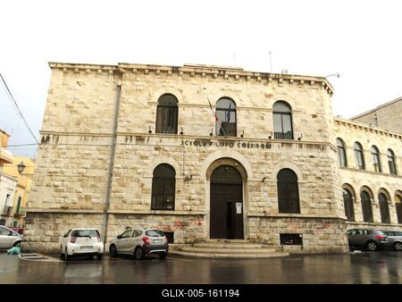 Iskola Bari óvárosában-stock-foto