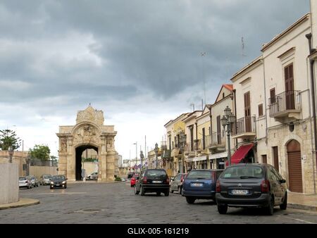 Barletta - Óvárosi kapu-stock-foto