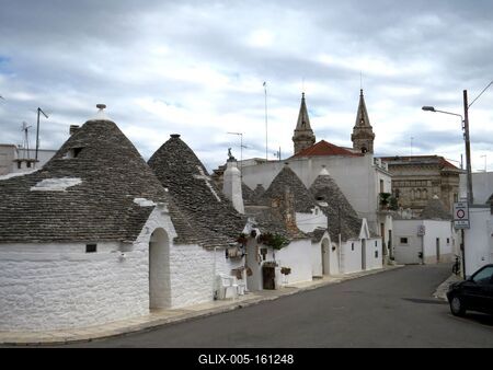 Alberobello - Új trullók - Olaszország-stock-foto