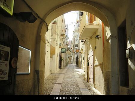 Viestei utca - Gargano-félsziget - Olaszország-stock-foto