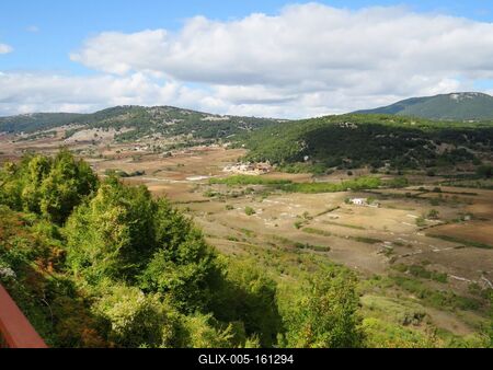 Völgy a Gargano-félszigeten - Olaszország-stock-foto