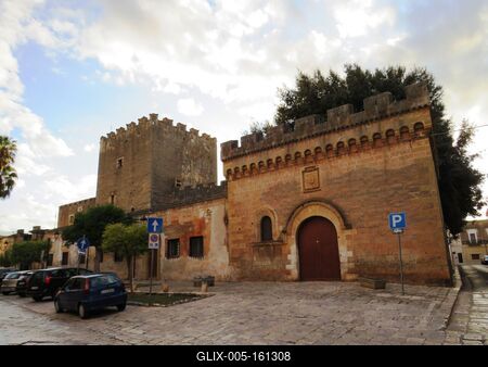 San Vito dei Normanni középkori vára - Olaszország-stock-foto