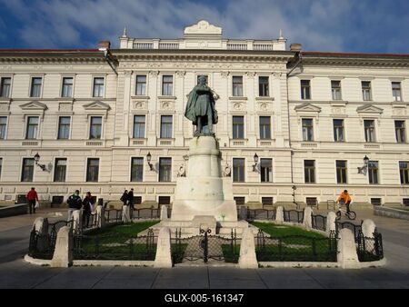 Pécsi Kossuth tér-stock-foto