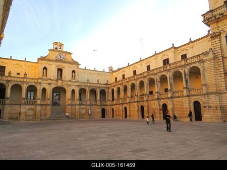 Lecce - Dóm tér - Olaszország-stock-foto