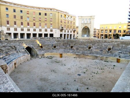 Lecce- Római amfiteátrum - Olaszország-stock-foto