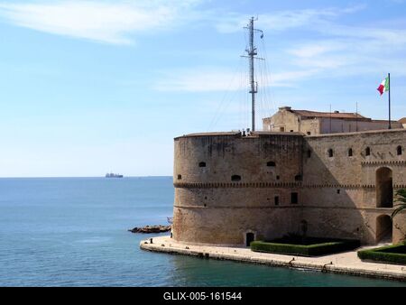 Taranto - Aragóniai erõd - Olaszország-stock-foto
