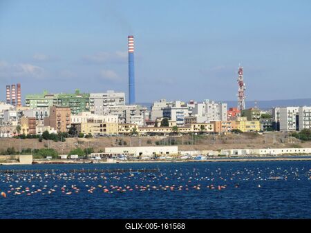 Taranto - Kikötõ - Acélmû - Olaszország-stock-foto