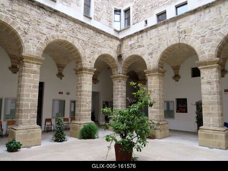 Taranto - Giovanni Paisiello zeneintézet - Olaszország-stock-foto