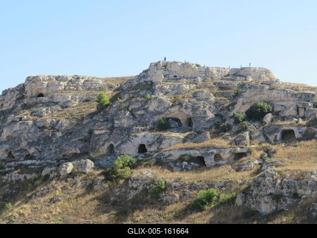 Sziklába vájt kunyhók Matera kõvárosban -Olaszország-stock-foto
