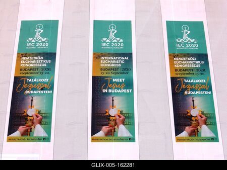 Nemzetközi Eucharfisztikus Kongresszust hirdetõ plakát-stock-foto