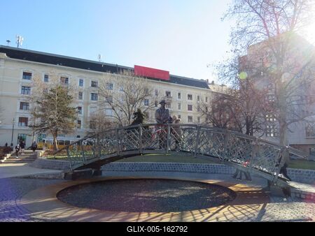 Nagy Imre szobra - Jászai Mari tér-stock-foto