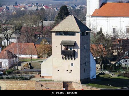Dunaföldvár - Csonka torony (XV. sz.)-stock-foto