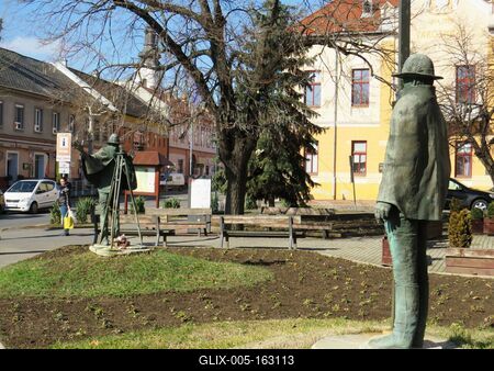 Beszédes József szoborcsoport - Dunaföldvár-stock-foto
