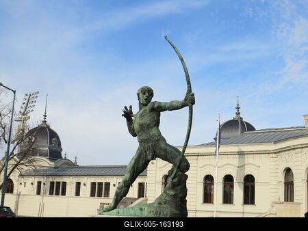 Kisfaludy Strobl Zsigmond Ijász szobra a Városligetben-stock-foto