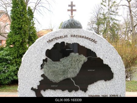 Trianon Memorial - Trianon Treaty - Hungarian Territory-stock-foto