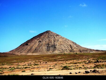 Cape Verde - Sal Island landscape with Monte Grande mountain.-stock-foto