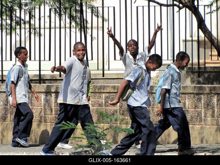 Cape Verde - Praia school boys-stock-foto