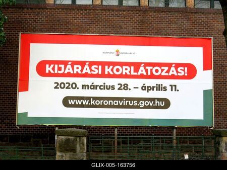 Coronavirus - Government poster - Curfew restriction - Hungary-stock-foto