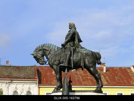 Cluj-Napoca (Kolozsvár), 9 May 2017The Monument of King Mathias.A Mátyás király emlékmû. A szobor Fadrusz János alkotása 1902-bõl.-stock-foto
