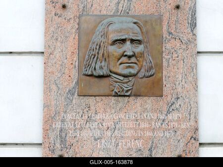 Cluj-Napoca (Kolozsvár), 9 May 2017Ferenc Liszt plaque on the Transylvanian ethnographic museum wall.Liszt Ferenc emléktábla az erdélyi etnográfiai múzeum falán.-stock-foto