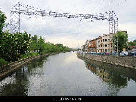 Cluj-Napoca, 11 May 2017The river Somes.A Szamos.-stock-foto