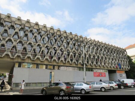 Cluj-Napoca (Kolozsvár), 9 May 2017Library of the Romanian Academy of Sciences in Cluj-Napoca.A román tudományos akadémia kolozsvári részlegének könyvtára.-stock-foto