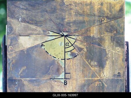 Târgu Mureº (Marosvásárhely), 10 May 2017Detail of the the grave of hungarian mathematician and military engineer Bolyai János in the calvinist cemettery of Targu Mures.Bolyai János (1802-1860) magyar matematikus és hadmérnök síremlékének részlete a marosvásárhelyi református temetõben. Bolyai Farkas fia és egyben tanítványa volt. A magyar tudomány egyik legnagyobb alakja, az egyik leghíresebb magyar matematikus, a „geometria Kopernikusza” , az erdélyi tudományosság legkiemelkedõbb képviselõje.-stock-foto