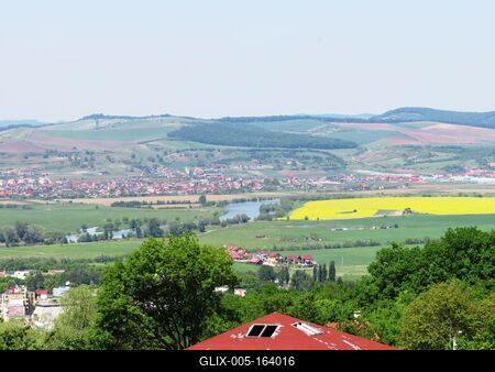 Târgu Mure? (Marosvásárhely), 11 May 2017Panorama of  Târgu Mure? and its environment with the Maros  river in the middle.Marosvásárhely és környezete középen a Maros folyóval.-stock-foto