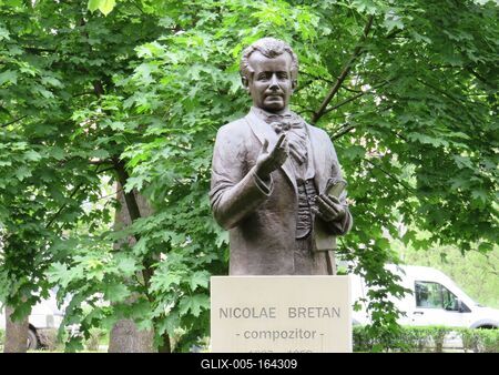 Cluj-Napoca (Kolozsvár), 9 May 2017Bust of the Romanian opera composer, baritone, conductor, and music critic Nicolae Bretan.Nicolae Bretan (1887-1968) román zeneszerzõ, bariton, karnagy és zenekritikus mellszobra. Ana Rus 2017-ben készült alkotása.-stock-foto