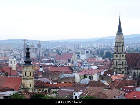 Cluj-Napoca (Kolozsvár), 12 May 2017Cluj-Napoca's view with the St. Michael's Church on the right.Kolozsvár látképe a Szent Mihály templommal jobbra.-stock-foto