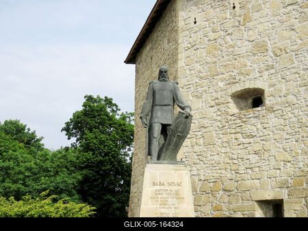 Cluj-Napoca (Kolozsvár), 9 May 2017Statue of the serb soldier, figther against the Turcs, Baba Novac at the Medieval Szabók bastion.Baba Novac (1530-1601), a törökök ellen harcoló szerb hajdú, zsoldos szobra a Szabók bástyájánál.-stock-foto