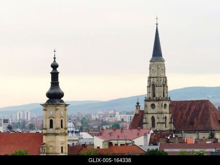 Cluj-Napoca (Kolozsvár), 12 May 2017Cluj-Napoca's view with the towers of St. Michael's Church and Franciscan Church.Kolozsvár látképe a Szent Mihály és a Ferences templom tornyával.-stock-foto