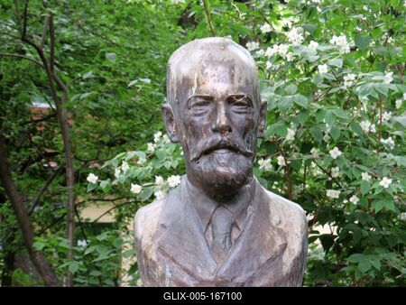 Bust of Hungarian art historian Lyka Károly-stock-foto