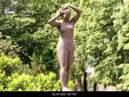 Swimmer statue - Margaret Island - Budapest-stock-foto