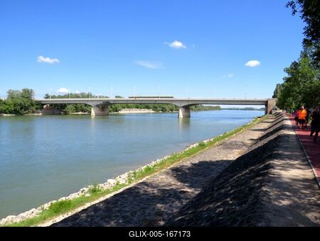 Árpád bridge over the Danube - Budapest-stock-foto