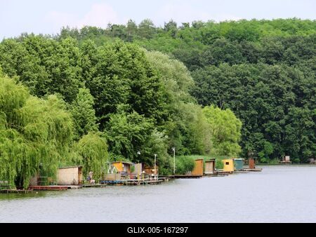 Diósjenő - Lake - Fishing Homesteads-stock-foto