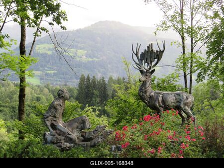 Hubertus monument - Lienz - Bruck castle park - Austria-stock-foto