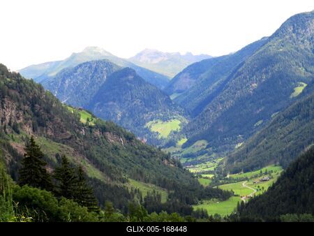 Alpine landscape - Valley of Iselberg-stock-foto