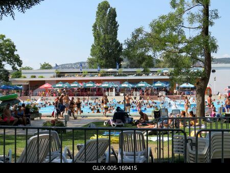 Beachers - Palatinus Beach - Budapest-stock-foto