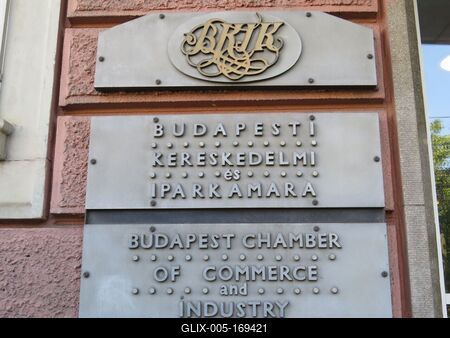 Budapest Chamber of Commerce and Industry - Nameplate-stock-foto