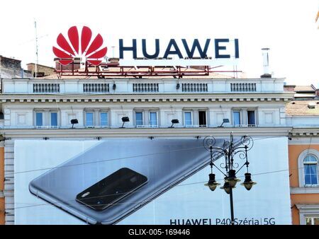 Huawei Fifth Generation device - Advertisement-stock-foto