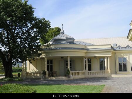 Terrace of Halász Castle - Kápolnásnyék - Hungary-stock-foto