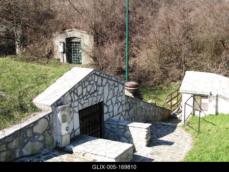 Sátoraljaújhely, 2016. március 17.Borpincék az Ungváry pincesoron..-stock-foto