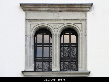 Sárospatak, 2016. március 16.A Rákóczi kastély Bodrog folyóra nézõ egyik ablaka. A palota 1540-1542 között épült Alessandro Vedani tervei szerint lombard reneszánsz stílusban.-stock-foto