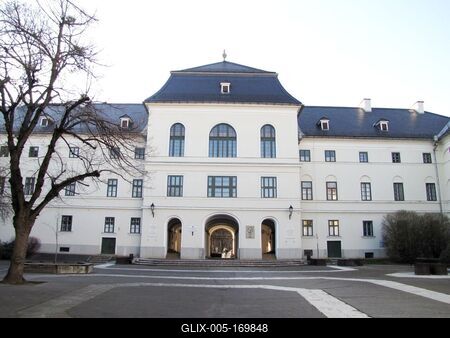 Sárospatak, 2016. március 17.A református kollégium fõépülete a belsõ udvar felõl.-stock-foto